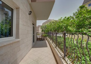 J5 Studio Holiday Homes Uptown Motor City