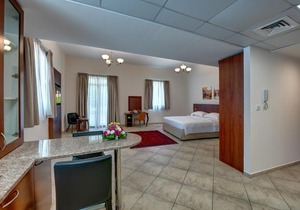 J5 Studio Holiday Homes Uptown Motor City