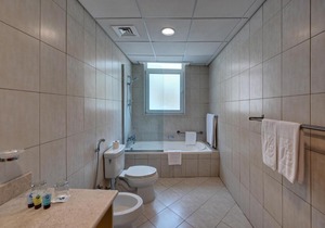 J5 Studio Holiday Homes Uptown Motor City
