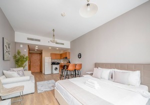 Lago Vista A | Studio