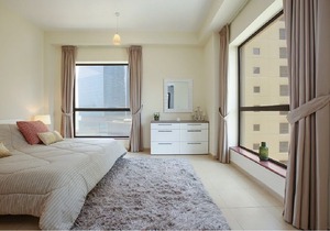 Lovely two bedroom apartment next to the beach