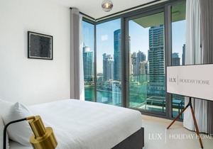 LUX - Contemporary Suite with Full Marina View