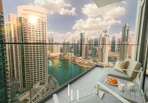 LUX Contemporary Suite with Full Marina View 5