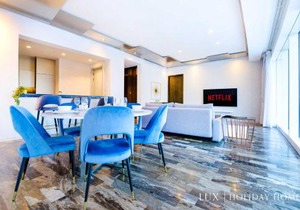 LUX - Lavish Suite with Full Palm Jumeirah View 2