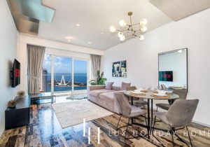 LUX - Lavish Suite with Full Palm Jumeirah View 3