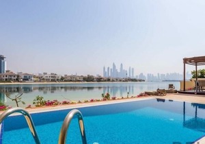 Luxurious 6 bedrooms Villa in Palm Jumeirah