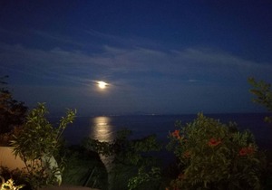 Mareluna Holiday Home