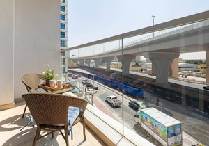 Minimalist Studio in the Heart of Dubai Marina!