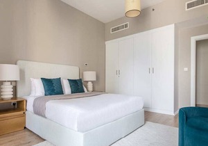 Modern 2BR Apt with Stunning Marina Views!
