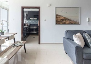 Modern & Serene 2BR Apartment with Marina Views!