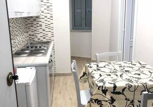 One bedroom appartement with wifi at Napoli