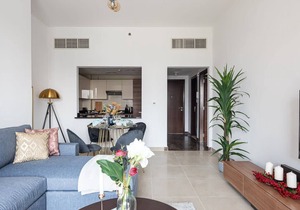 Opulent 1BR Apt with Mesmerizing Marina Views!