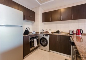 Quintessential Quarters - Breathtaking 29th Floor Views
