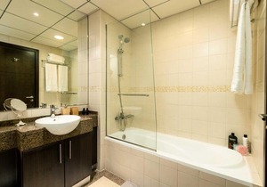 Quintessential Quarters - Breathtaking 29th Floor Views