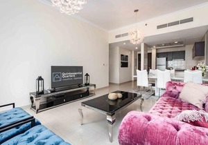 Quintessential Quarters - Breathtaking 29th Floor Views