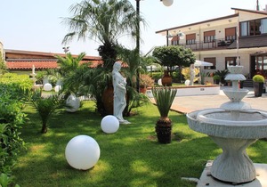 Ranch Palace Hotel