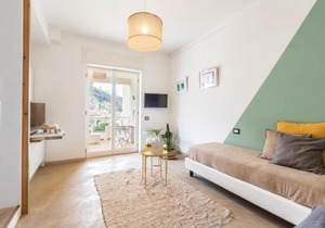 SorrentoVibes - Luxury Four Bedroom Home with Amazing Terraces in Sorrento