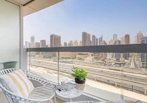 Spacious 1BR Apartment in JLT - Sleeps 4
