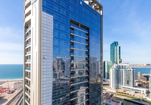 Spacious Studio in Dubai Marina with Marina Views