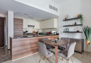 Stella Stays Radiant 1BDR Dubai JBR Beach Netflix