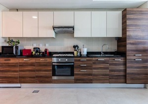 Stella Stays Stylish 1 BDR Dubai JBR Beach Netflix