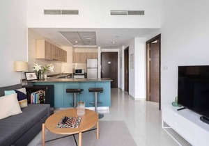 Stylish 1BR Apt w/Amazing Marina Views!