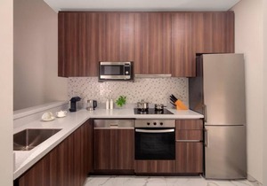 Superior Duplex Apartment Near Mina Seyahi Beach
