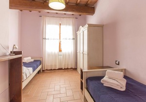 These 4 cosy country apartments are located at the edge of a pretty village.