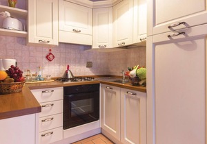 This property is one of four very cosy apartments which are located at the edge of a pretty traditio