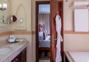 Two Bedroom Apartment Near Dubai Media City Park