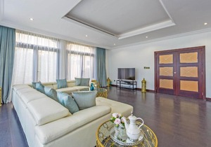 Upscale 6BR Villa with Private Pool on Palm Jumeirah