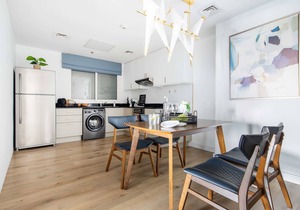 Vibrant 1BR with Amazing Views From 77th Floor!