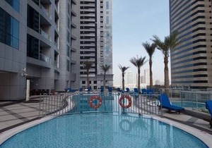 Vibrant Two Bedroom in the Marina