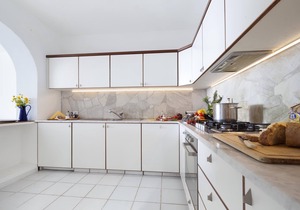 Villa del Sole with Sea View, Direct Sea Access, Parking and Air Conditioning