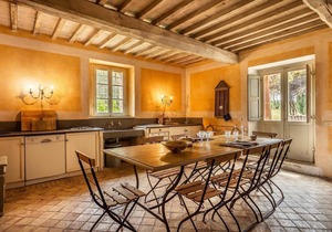 Villa in Montalcino with 9 bedrooms sleeps 18