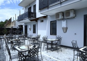 Villa Magiola-Monolocale Afrodite 200 m from the Pompeii excavations, free parking