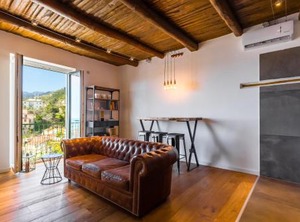 La Minerva | Historical Downtown Salerno