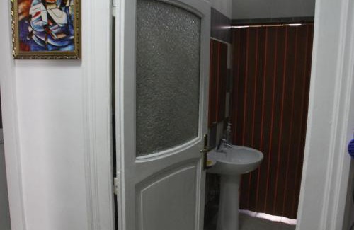 Naples City Centre House | 1 bed in Basic 6 Bed Female Room (share Bathroom)