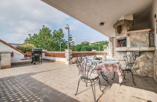Villa San Giovanni Apartment | 1 bedroom accommodation in Villa San Giovanni