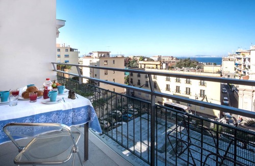 Sorrento City Centre Apartment | 100 m² Apartment ∙ 3 bedrooms ∙ 8 guests