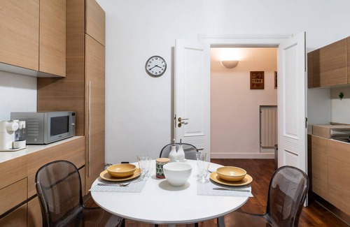 Municipio 1 Apartment | 100 m² Apartment ∙ 2 bedrooms ∙ 6 guests