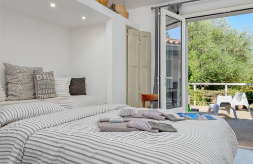 Olbia House | 100 m² Bungalow ∙ 2 bedrooms ∙ 5 guests