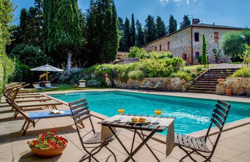 Trequanda Apartment | 100 m² Serviced apartment ∙ 2 bedrooms ∙ 127 guests