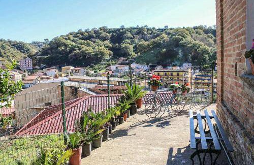 Reggio Calabria House | 110 m² House ∙ 2 bedrooms ∙ 5 guests
