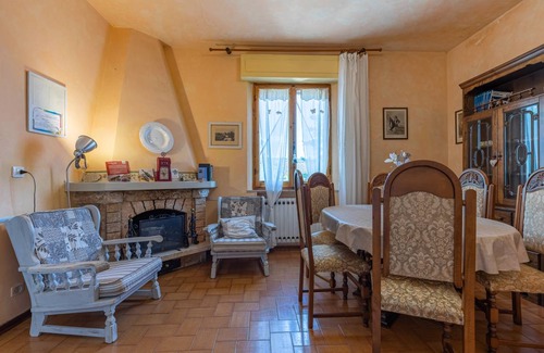 San Giovanni d'Asso Apartment | 120 m² Apartment ∙ 4 bedrooms ∙ 8 guests
