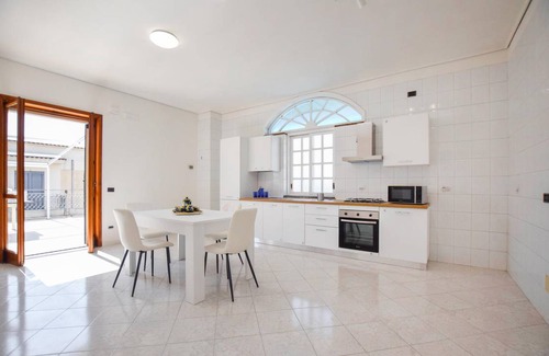 Angri Apartment | 130 m² Apartment ∙ 3 bedrooms ∙ 8 guests