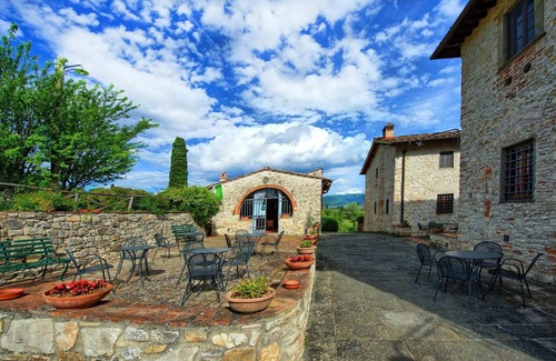 Grassina Apartment | 138 m² Apartment ∙ 3 bedrooms ∙ 6 guests