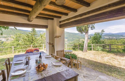 Ortignano Raggiolo Villa | 140 m² Villa ∙ 5 bedrooms ∙ 10 guests