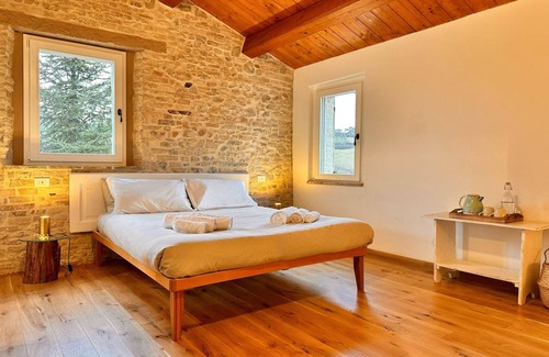 Saludecio House | 143 m² Farmhouse ∙ 5 bedrooms ∙ 15 guests