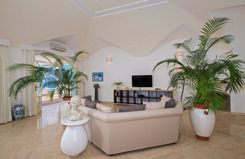 Laurito Villa | 150 m² Villa ∙ 2 bedrooms ∙ 4 guests